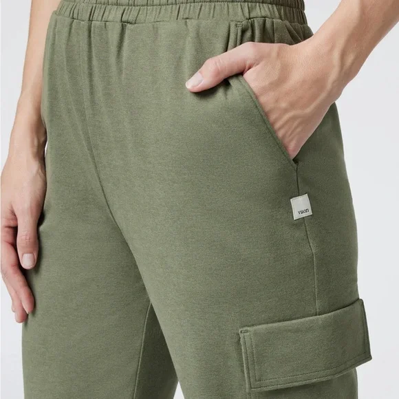 Vuori Women’s Boyfriend Cargo Joggers Dark Metal NWT - Picture 4 of 4